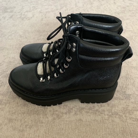 Marc Fisher Black Genuine Shearling
Lug Sole Bootie Size 8.5 New - Picture 5 of 5